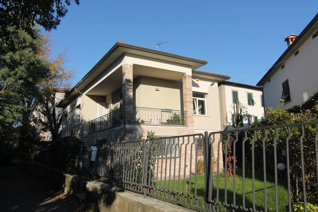 Robin'S Nest Villa Lucca Bagian luar foto